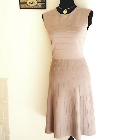 Calvin Klein bodycon dress - Picture 2 of 8